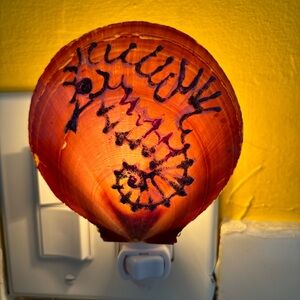Scallop shell nightlight hand painted with seahorse.